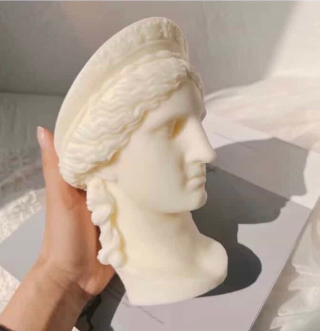 The Hera Candle