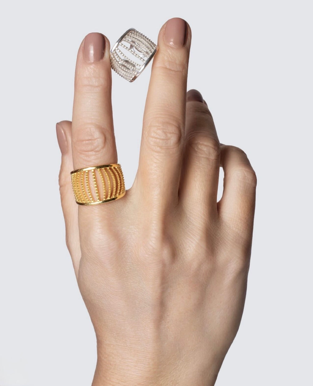 Nistora gold ring — Aenalia
