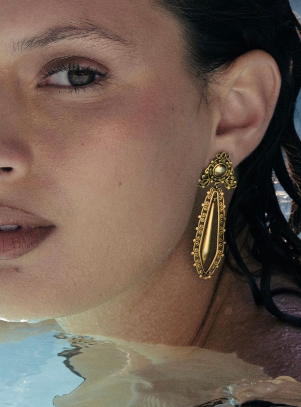 Nikiana Gold Earrings — Aenalia