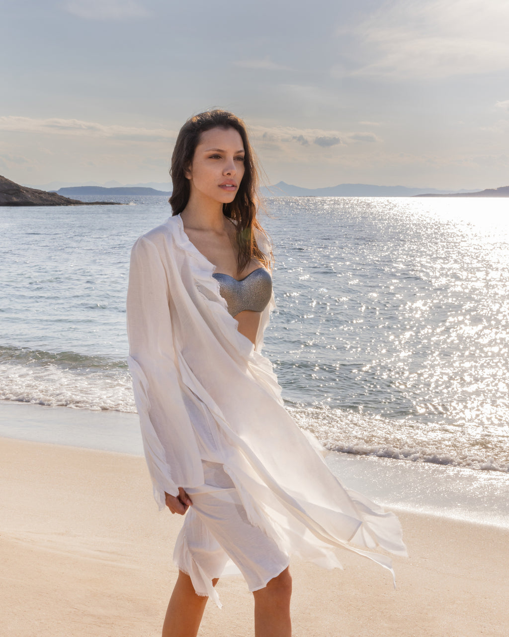 Alisahne SALMA KIMONO salty white lifestyle.jpg