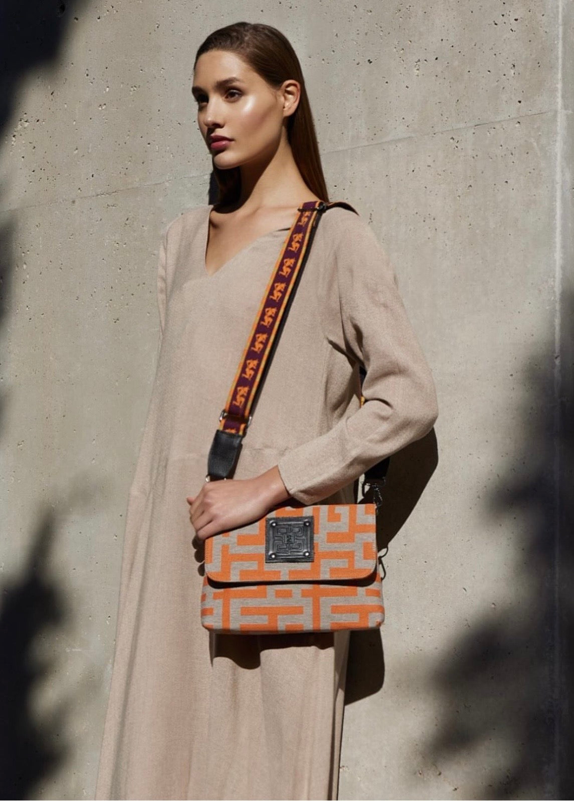 Ames VELOS BAG ORANGE BEIGE.jpg