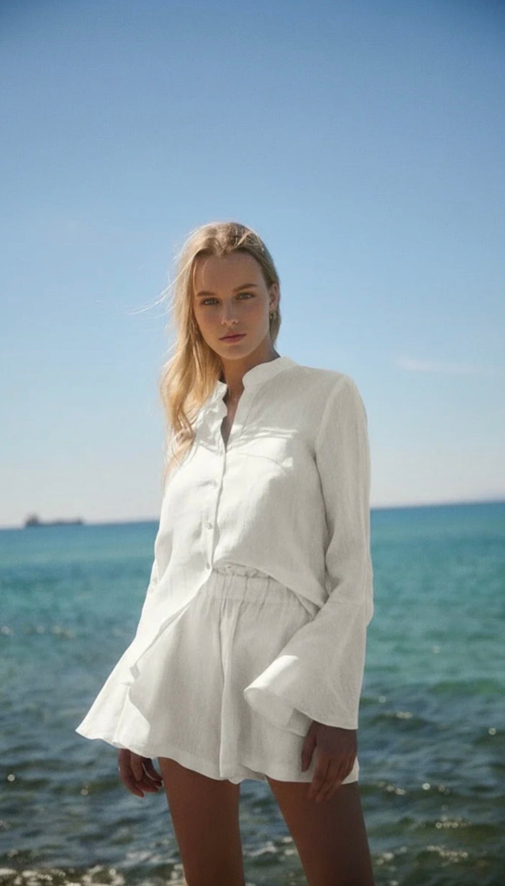 Apoella VIRGINIA FRILL SHIRT WHITE lifestyle.jpg