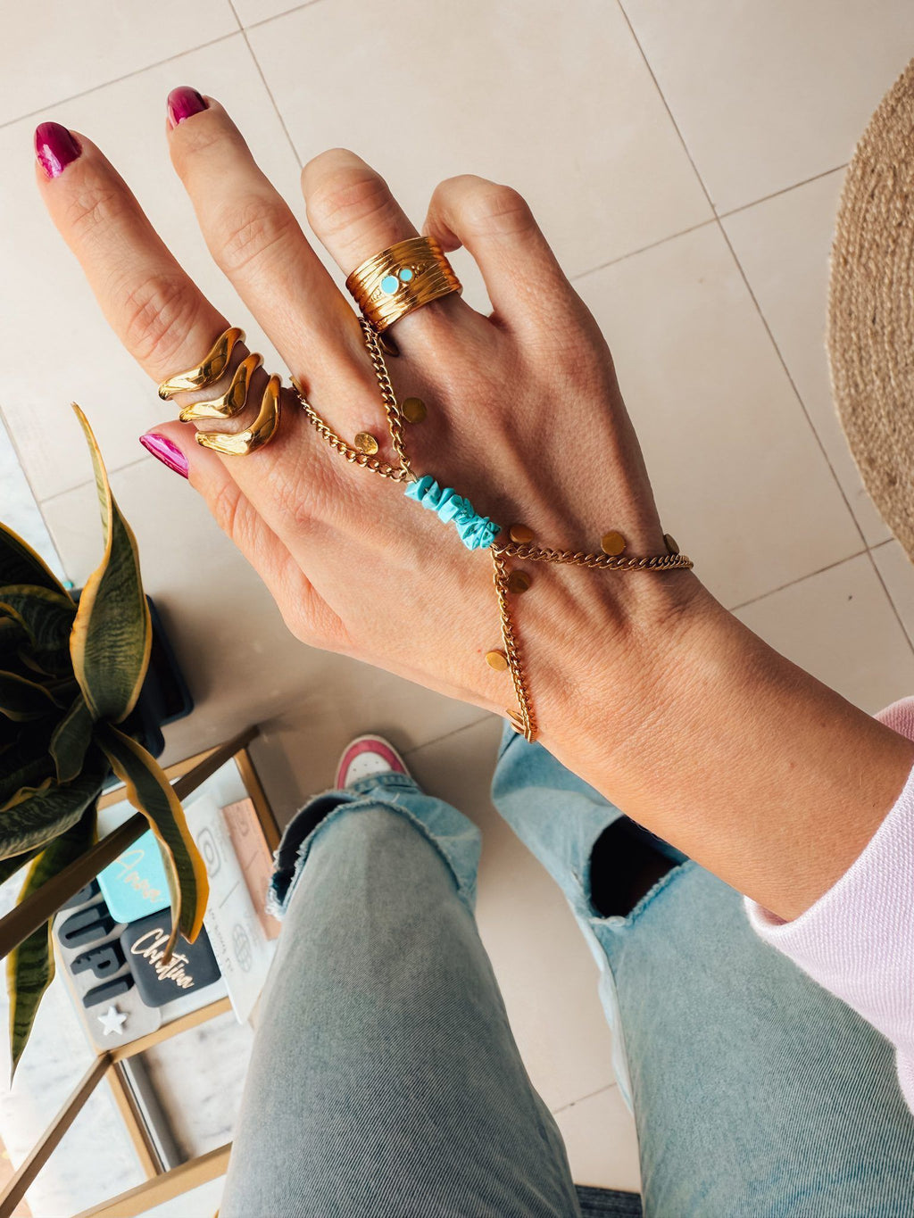Ring bracelet with steel chain and turquoise chips