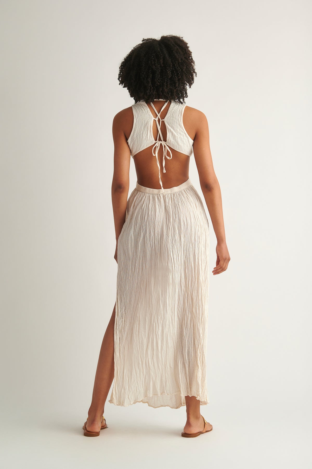 Dartemide Antiope dress Ivory dress back.jpg