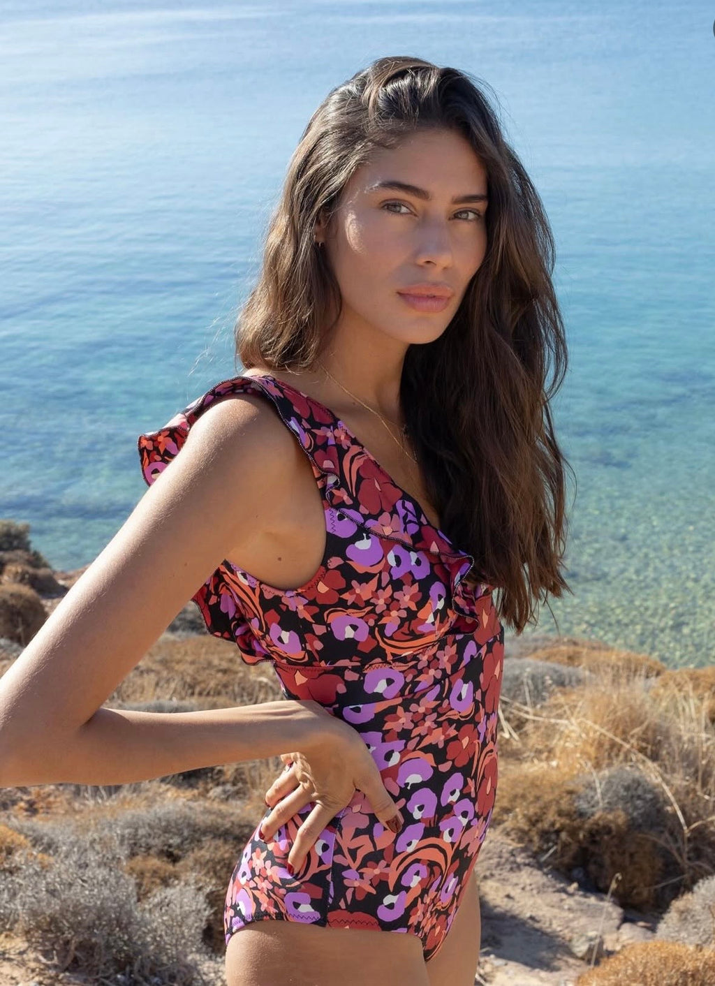 Emmanuella RANIA ONEPIECE 25D side lifestyle.jpg