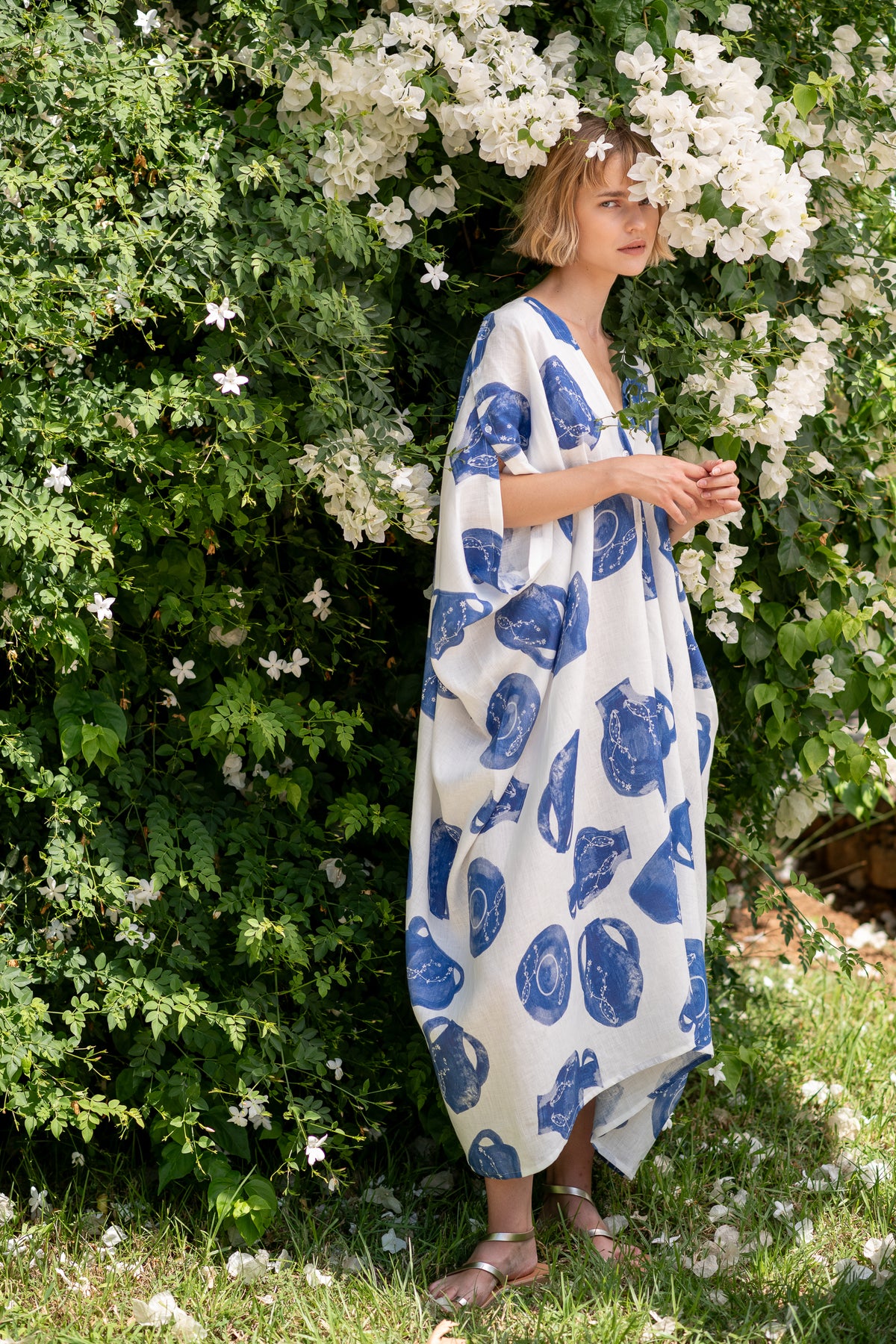 Galeria Cretan pots Elektra kaftan lifestyle.jpg