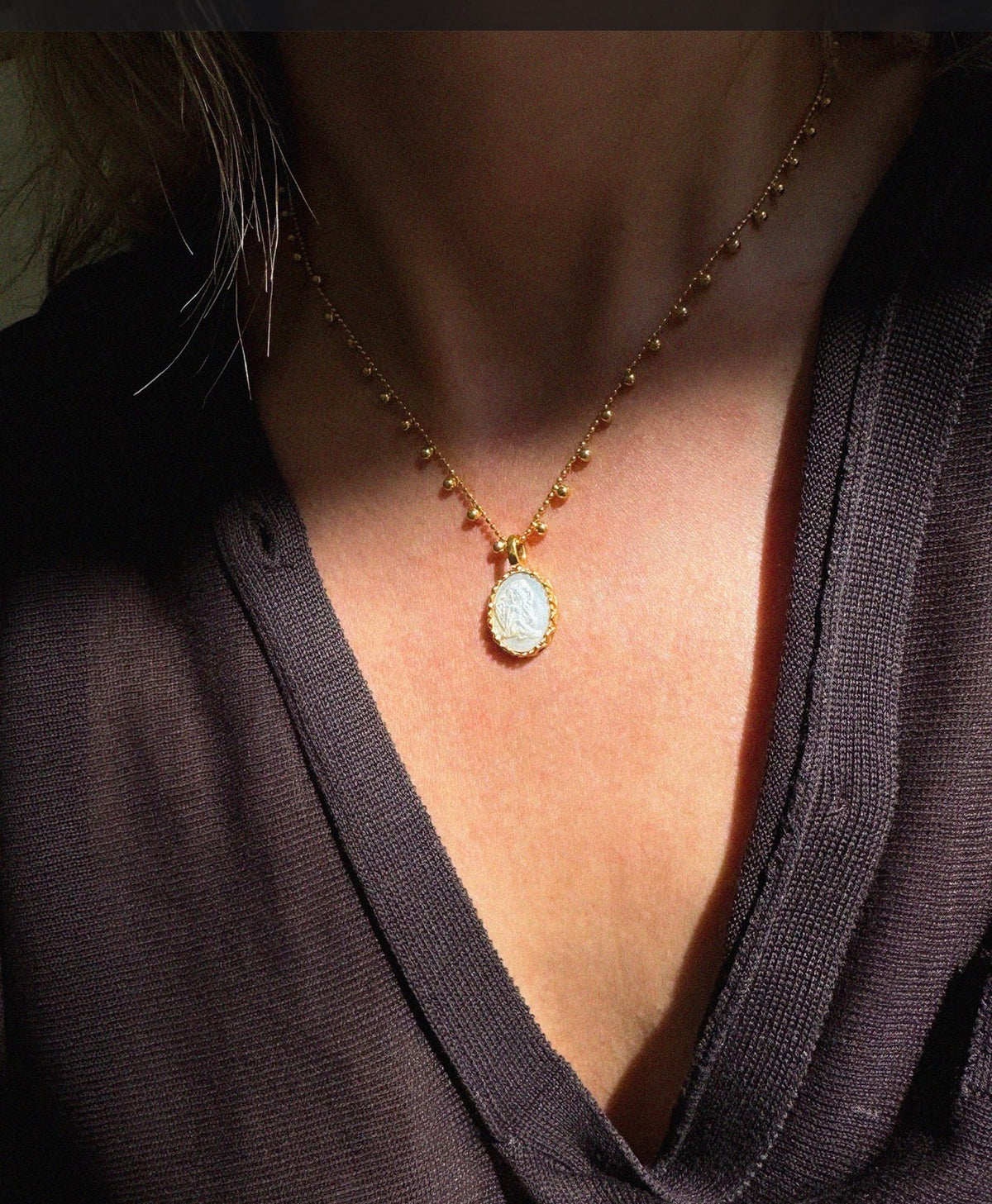Hermina EROS CAMEO PEARL KUDUNI NECKLACE lifestyle.jpg