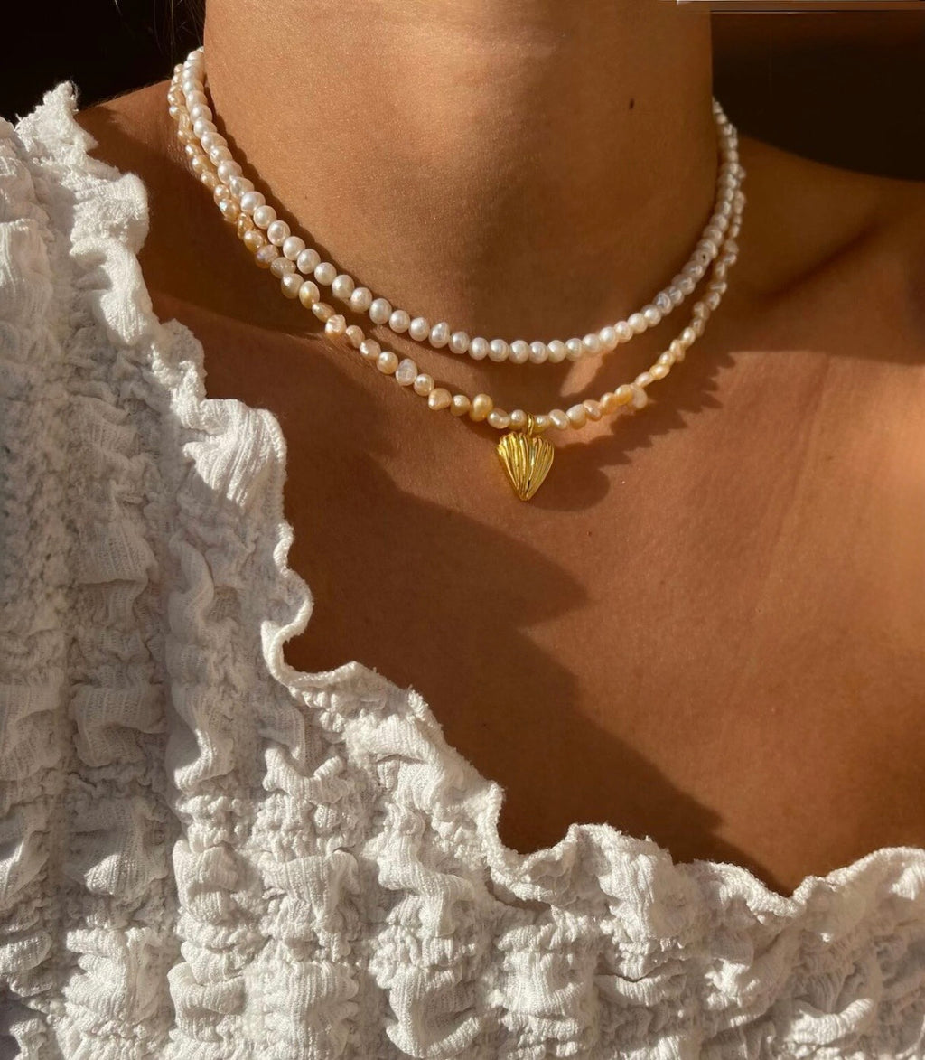 Reve Amoria Shell pearl necklace lifestyle.jpg
