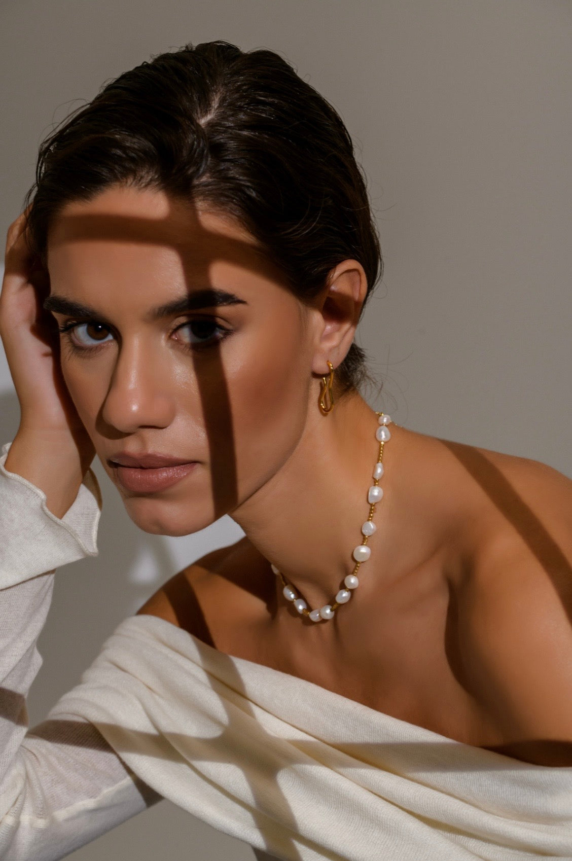 Reve Lenore pearl necklace lifestyle (1).jpg